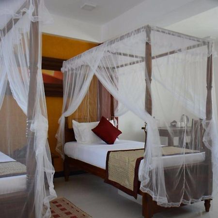 Meili Lanka City Hotel Kandy Ngoại thất bức ảnh