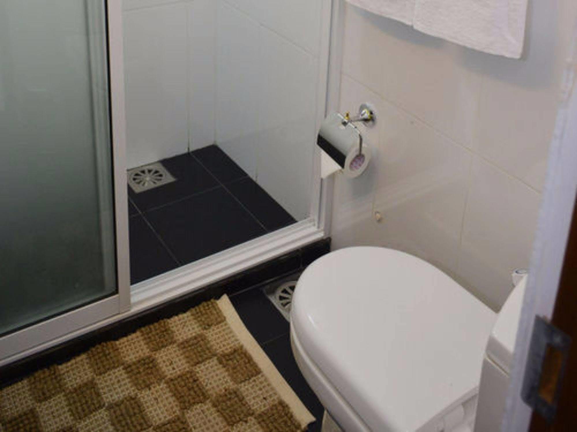Meili Lanka City Hotel Kandy Ngoại thất bức ảnh